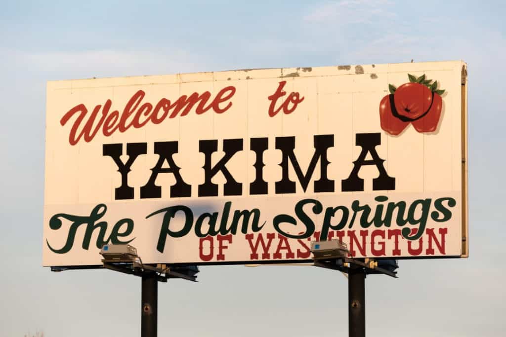 Welcome to Yakima sign